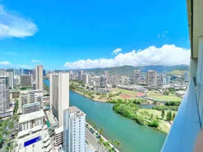Two Amazing Views in One Spacious Condo Getaway - Image 5