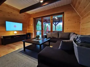 Gabilak Guesthouse - The fabulous city forest cottage - Image 3