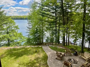Spacious Lakefront Home Full of Amenities & Fun! - Image 3