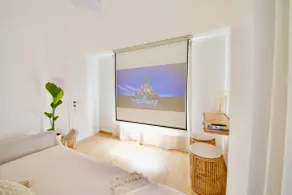 Boho Lake House - Private Beach 600m from the property - Free Parking - Home Cinema Room - Image 3