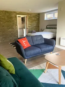 A peaceful lodge near Castle Combe - Image 3