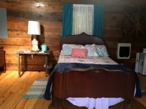 Rustic and Romantic Farm House - Image 4