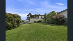 3 bedroom house with wraparound deck, ocean views - Image 4