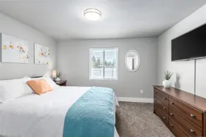 Spacious 5BR Home Mins to Downtown - Image 5