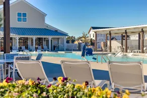 Beaufort Beach house in resort community - Image 3