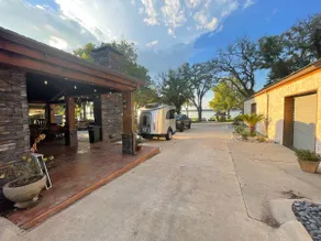 Amazing lakefront home with custom boat dock! - Image 2