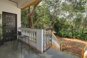 Genesis Abode - 2BHK Nest in Nature, Assagao - 10 mins from Anjuna & Vagator Beaches - Image 4