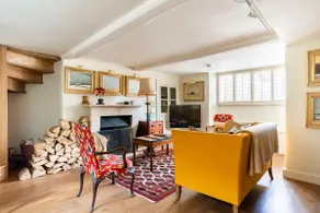 Comfortable Cotswold lodge conservatory and garden - Image 3