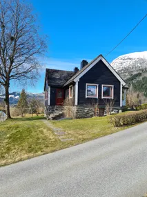 Cozy house with nice location. - Image 2