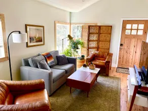 Modern, 2 bedroom + loft cabin with beautiful view. Perfect getaway. Quiet! - Image 5