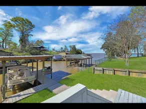 Beautiful Cottage on Lake Livingston - Image 3