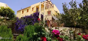 Entire property, 2 houses together for 2 families - Image 4