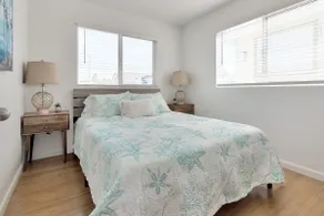 2 Bed 1 Bath ”Sandcastle Coastal Cottage” - Image 3