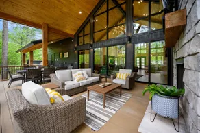 4 Bdrm EnSuite *Swingset* EV Charger* Sleeps 16 - Image 3