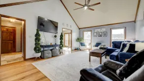Louisville KY Home w/Hot Tub & Pool - Image 5