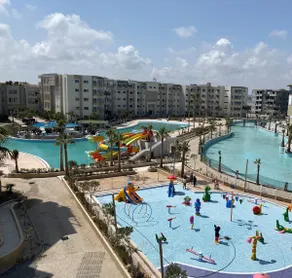 Premium vacation apartment with pools - Image 3