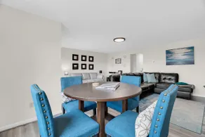 Cozy Townhouse with Beautiful Lake Views - Image 2