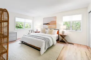Modern Southampton home, heated pool, pickleball - Image 4