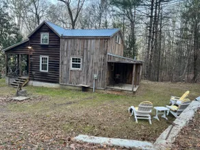 Restored cabin 10 minutes from VMI, W&L, and VHC. - Image 4