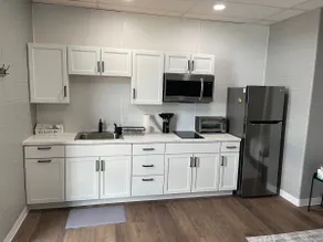 Lovely Small Town Studio Apt, with Big City Style - Image 2