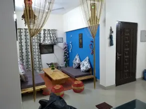 Maya's - Image 2