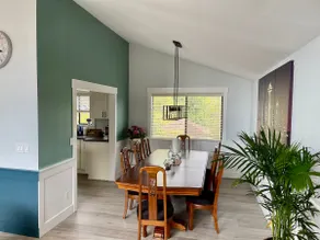 Beautiful relaxing home 4BR/3BA near Light Rail - Image 5