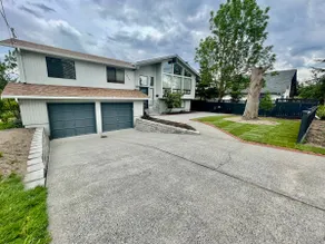 Beautiful relaxing home 4BR/3BA near Light Rail - Image 2