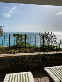 Luxurious romantic apartment with a sea view - Image 3