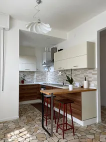 Beautiful modern and cozy apartment - Image 3