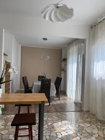 Beautiful modern and cozy apartment - Image 2