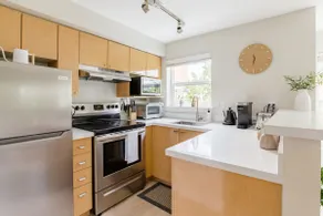 Seattle Belltown Condo w/Parking 99Walk Score - Image 5