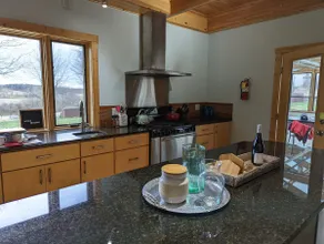 Peaceful Retreat - Near Hiking & OU! - Image 4
