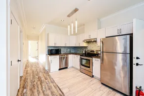 Two bedrooms, two bathrooms, one living room, separate access, free parking, separate kitchen, washing machine, dryer - Image 3