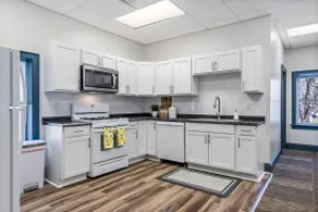 Scottsville 4-Bdrm Loft/Sleeps 6/Onsite Parking - Image 4