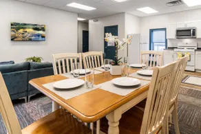 Scottsville 4-Bdrm Loft/Sleeps 6/Onsite Parking - Image 5