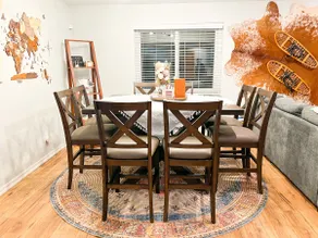 Cutesy Cozy Casa 2 BR Basement Apt. w/hot tub - Image 2