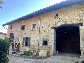 Bioclimatic duplex between old village and nature - Image 4