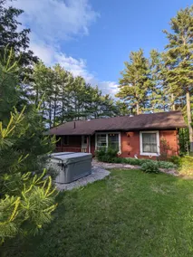Lalaland Cottage: 10-Acres Getaway Across Mazinaw - Image 2