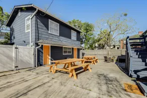 921- Sleeps 5 & Pets, Cozy San Marco Home Near Fun - Image 4