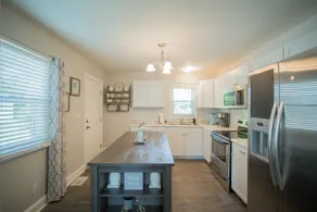 Newly renovated 2 bedroom close to Ft. Bragg/I95 - Image 2