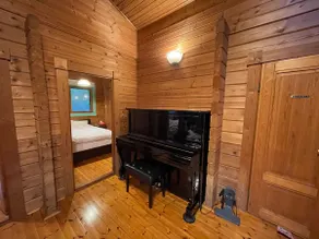 Surrounded by nature, spend time with your loved ones at the private log house, Wood Creek ISUMI - Image 5
