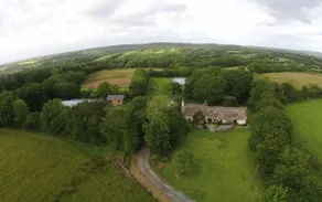 Hay Meadow Farm, Cosy Thatched Holiday Cottage - Image 2