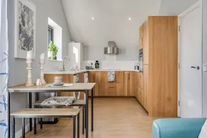 City Line Apartment 2 - Image 3