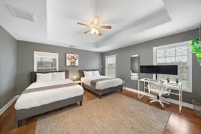 5 Minutes from Downtown • Large • Gated • Parks 5+ - Image 3
