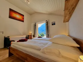 Seeparadiesli on beautiful Lake Thun - Image 3