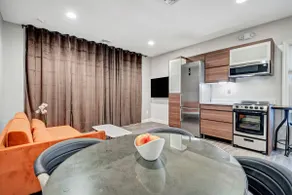 Luxe Loft 2 on Main St.Steam Shower, ZeroG King Bed, Designer Kitchen, Elevator! - Image 4