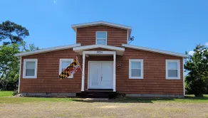 Beachfront Chesapeake Bay Retreat - Image 2