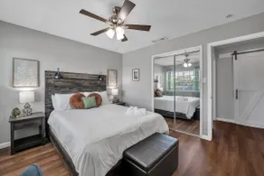 Central Frisco Townhouse | Walk to Cafes & Bars - Image 4