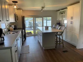 St Johns Riverfront Updated Spacious Home - Image 2