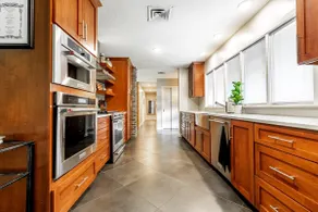 Nature Inspired 3 Bed MCM, near HOF, Wooded view - Image 4